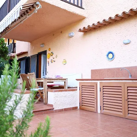 Comfy Flat W/ Pool, Tennis Court & Private Beach! Porto Conte